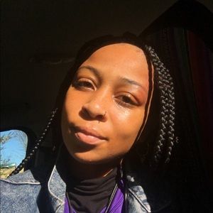 Meet your Posher, Breanna